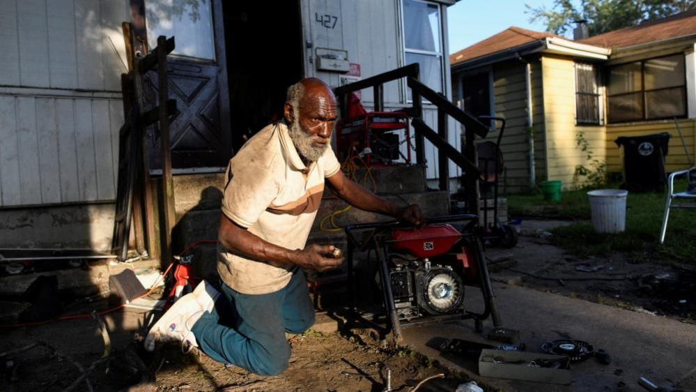 Indiana Still Power‑Poor 12 Days After Tornado‑blizzard: Residents, Utilities, and the Fight for Relief