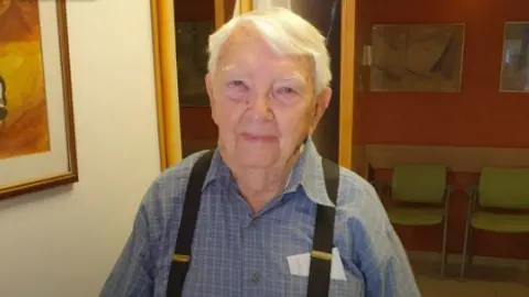 Remembering Michael Smuss: A Resilient Warsaw Ghetto Survivor