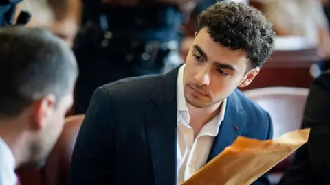 Mangione’s Legal Strategy Shifts: Psychiatric Defence Dropped in State Murder Trial