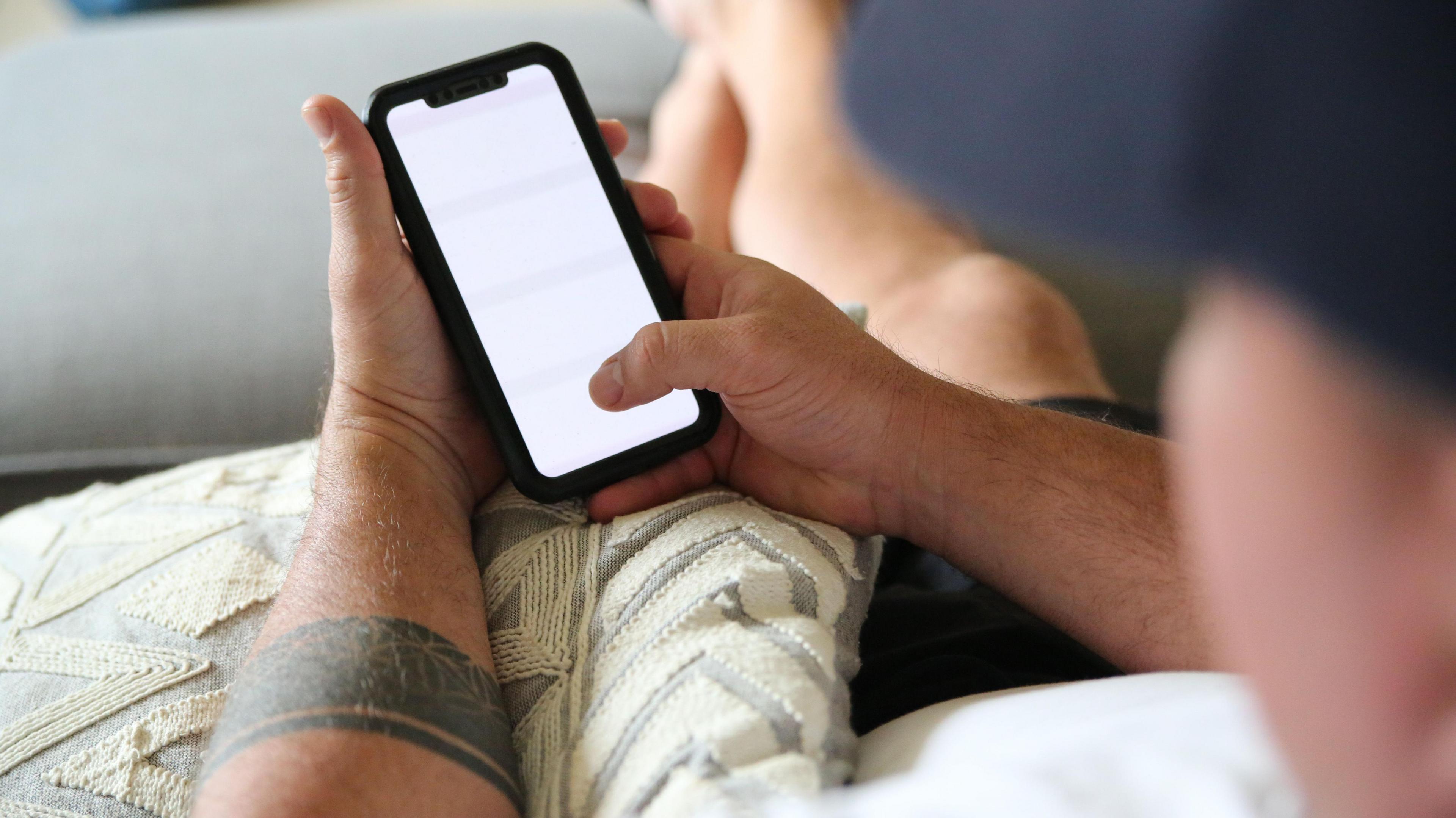 National Crisis: Telstra’s Outage Shuts Down Trains and Leaves Thousands Without Mobile Coverage