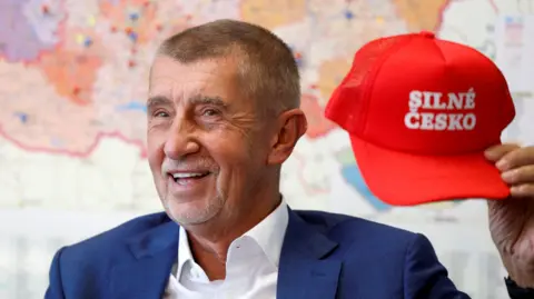 Czech Elections: Billionaire Populist Andrej Babis Seeks to Navigate Political Extremes