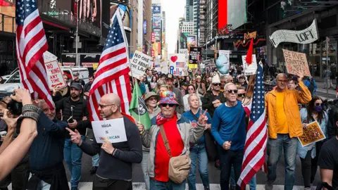 Democrats Shift Focus After 'No Kings' Protests: What's Next?
