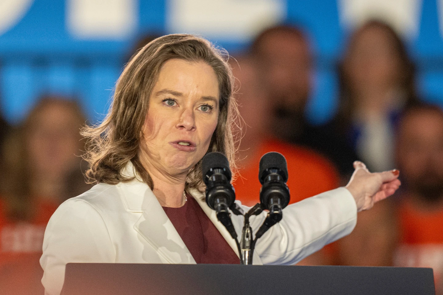 Wisconsin Governor Weighs Immigration Enforcement Proposal Amid Controversy