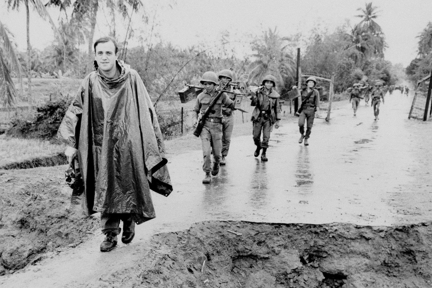 Remembering Peter Arnett: The War Correspondent Who Covered Conflicts with Courage