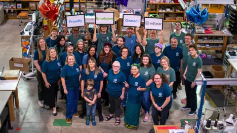 Retirement Buzz: More U.S. Business Owners Are Packing Up To Their Staff