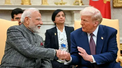 Trump Asserts India Will Cut Russian Oil Imports Amid Diplomatic Pressure