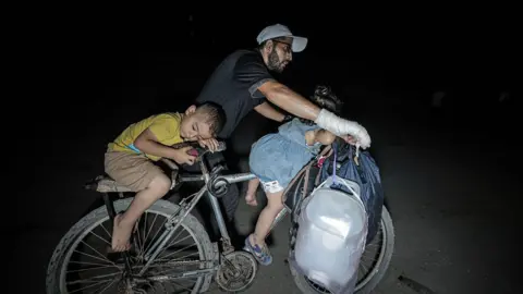 Desperate Exodus: Thousands Flee Gaza City Amid Intensified Israeli Assault