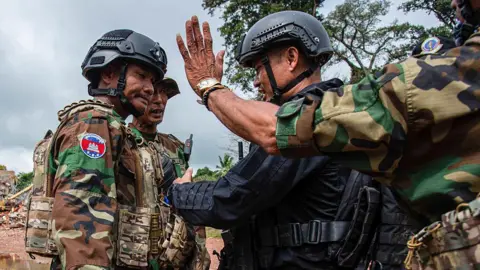 Renewed Clashes Erupt Along Thai-Cambodian Border Amid Ceasefire Breakdown