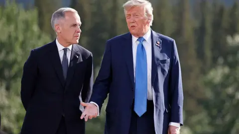 Trump Warns Canada of 100% Tariffs Over Potential China Deal