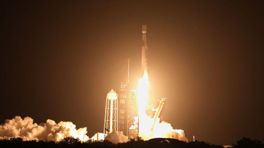 SpaceX Rocket Heads for Moon Collision: What Scientists Expect