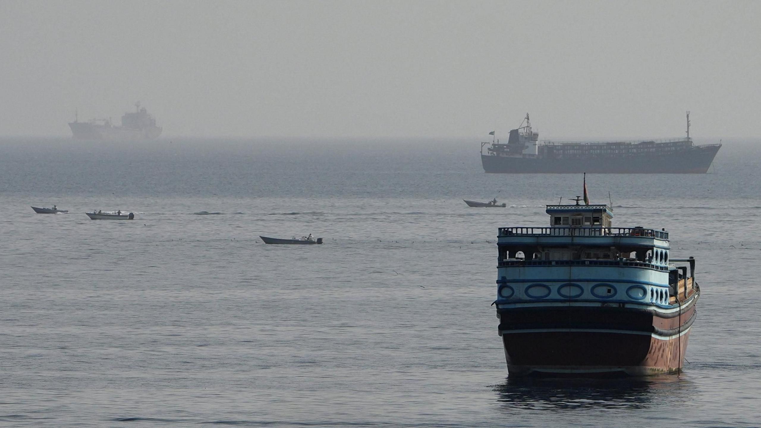 Iran Secures Shipping Route with Oman for Strait of Hormuz Amid U.S. Blockade