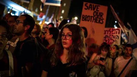 Netanyahu Blamed by Families for Hostage Crisis Amid Ongoing Conflict