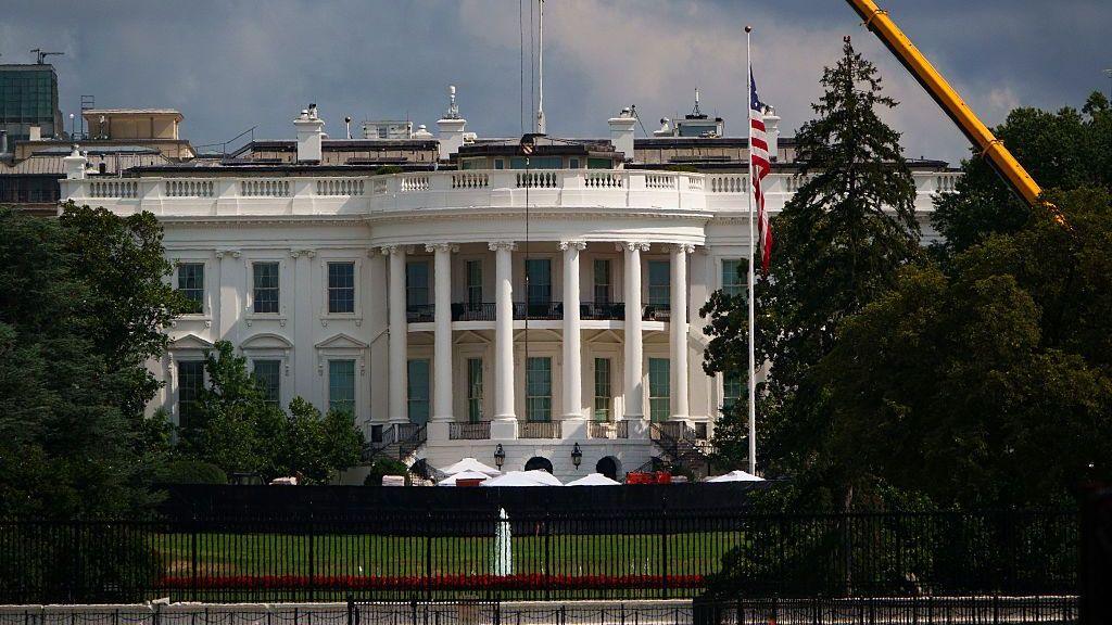 White House Ex‑Teleprompter Ordered to Pay $172k for Betting on Trump Speech Content