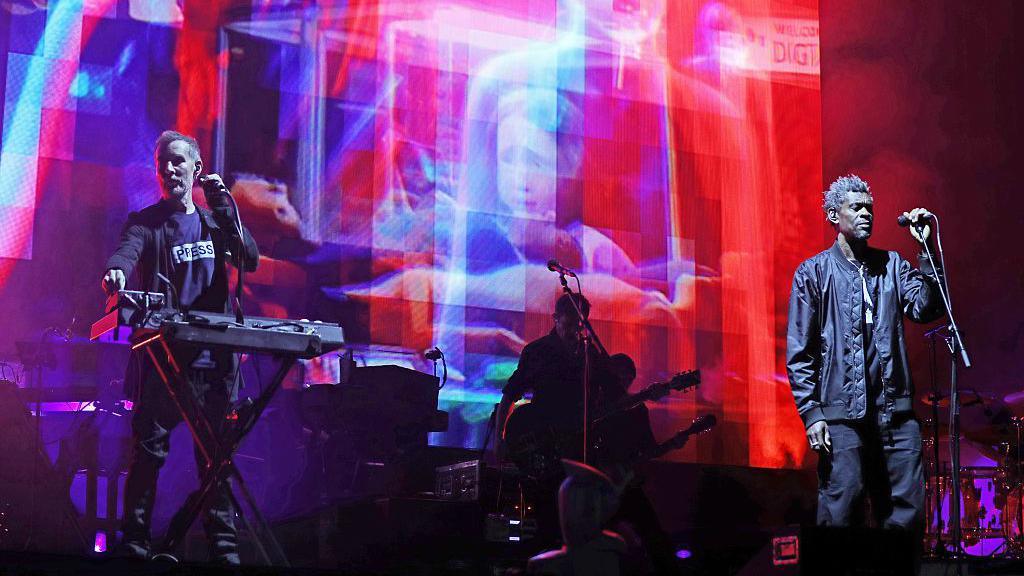 Massive Attack Banned from Singapore After Pro‑Palestine Display