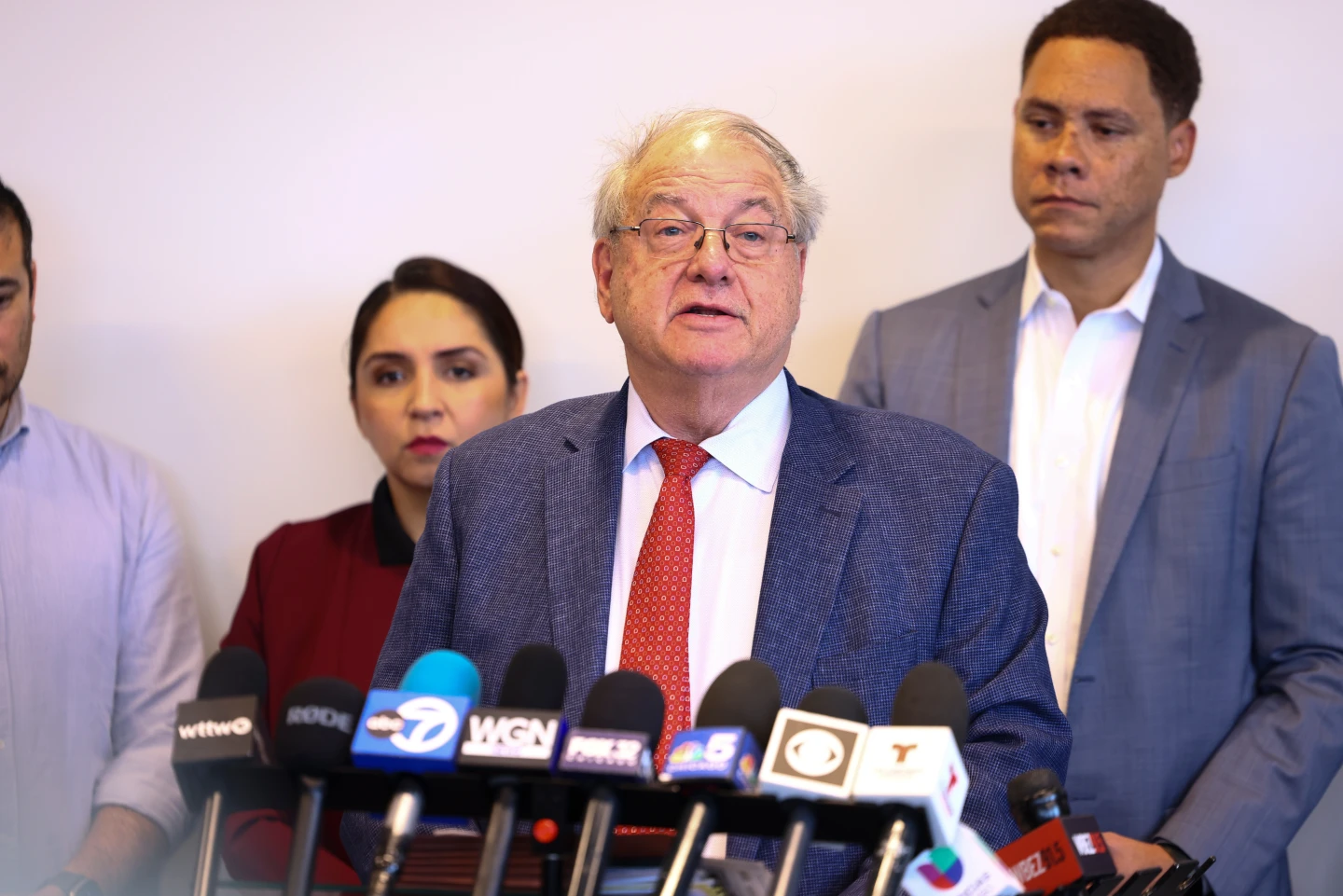 Chicago Immigration Judge Grants Release to Father of Cancer-Stricken Teen Daughter