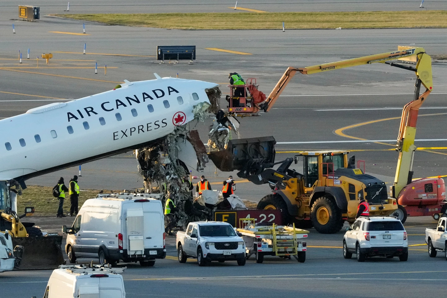 Investigation Uncovers Flaws in LaGuardia Airport Collision Prevention Systems