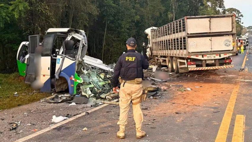 Brazilian Highway Disaster: Bus vs. Lorry Collision Claims 23 Lives