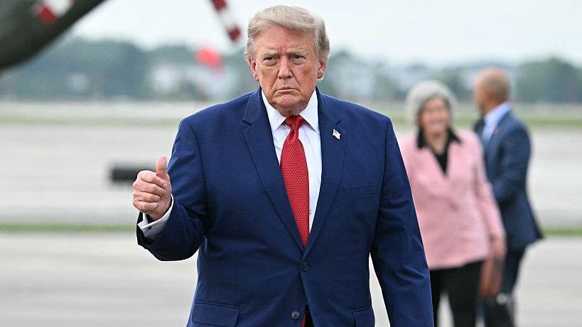 US Debt Hits 40 Trillion: Economy on the Brink?