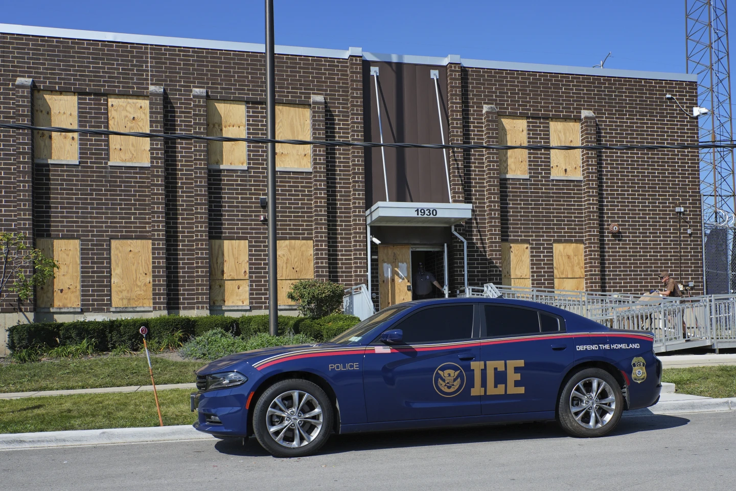 Tensions Rise in Chicago as Activists Combat Federal Immigration Crackdown