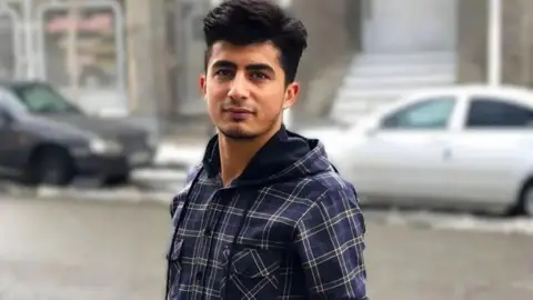 Political Executions Escalate in Iran Amid Conflict