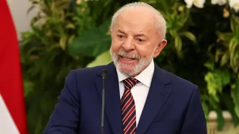 Lula Declares Candidacy for Fourth Presidential Term in Brazil
