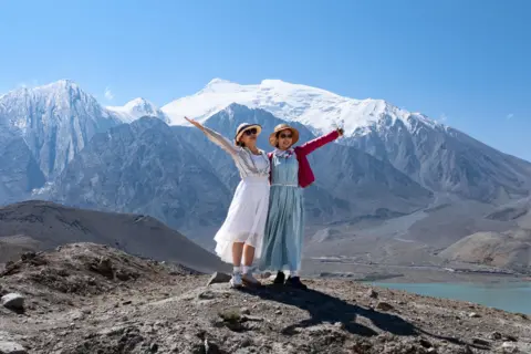 Unveiling the Contrasts: 300 Million Tourists Experience the Beauty of Xinjiang