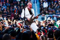 Limp Bizkit's Sam Rivers Passes Away: A Tribute to the Music Icon