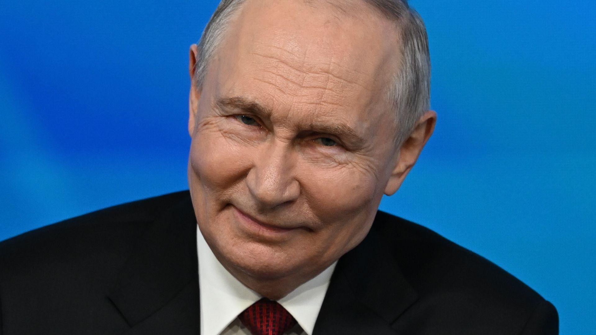 Putin Threatens Nuclear Response if West Attacks Kaliningrad