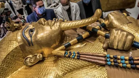 Grand Egyptian Museum Unveils Complete Tutankhamun Collection