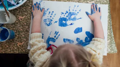 Controversy Erupts Over Kindergarten's Demand for Parents to Pay for Kids' Art