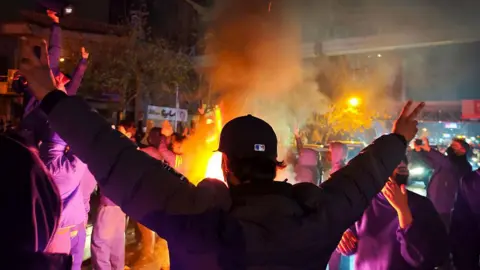 Starlink Offers Free Service in Iran Amid Protests, Raising Safety Concerns