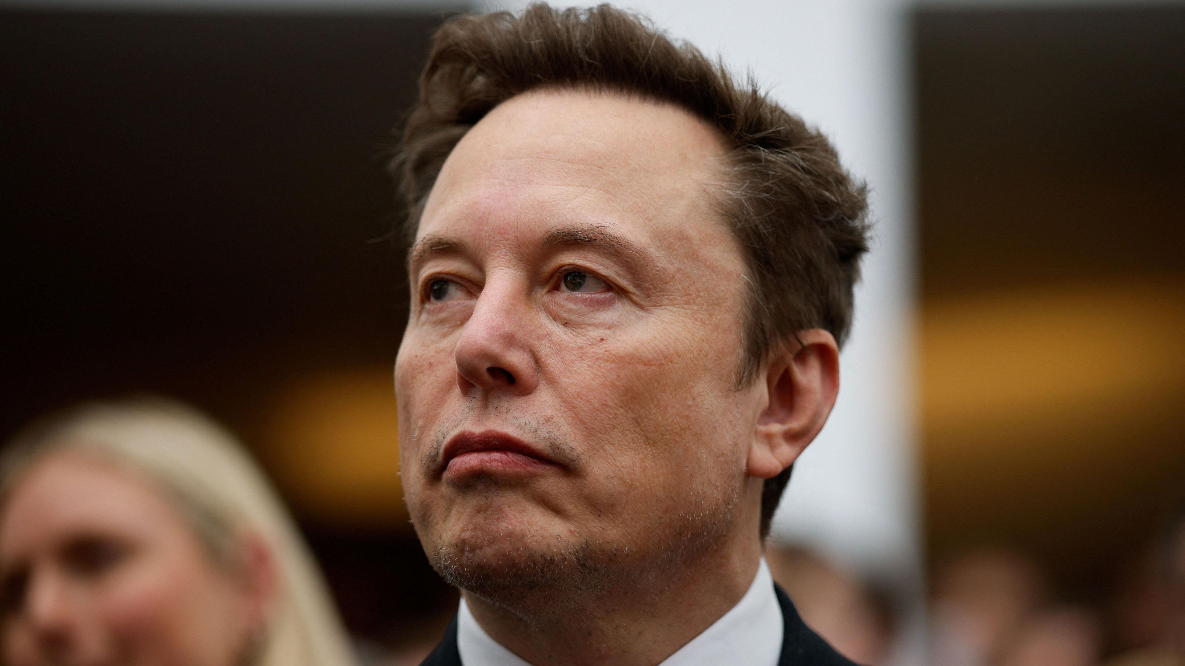Elon Musk Accuses India’s Richest of Blocking Starlink — Tensions Rise in Satellite Internet Race