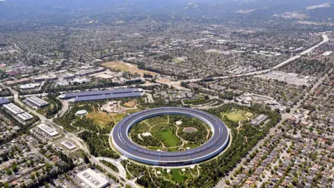 Silicon Valley Braces for Potential AI Bubble Burst Amid Rising Concerns