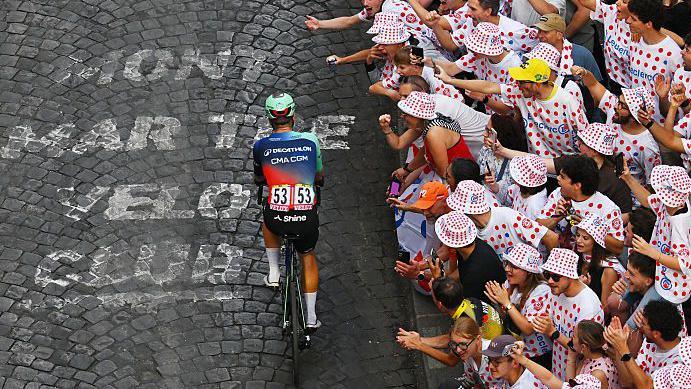Pogacar’s Fifth Tour Triumph Amidst 180,000 Fans and Night‑Time Doping Tests
