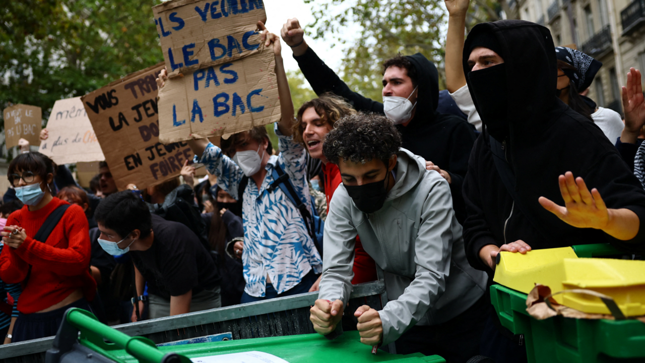 France’s Student Uprising: Schools Blocked, Violence Spikes and an Unprecedented Protest