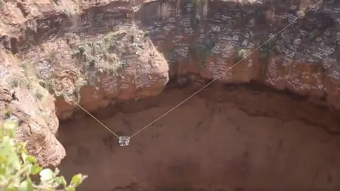 Yemeni Free‑Climber Dies After Falling Into Volcanic Crater