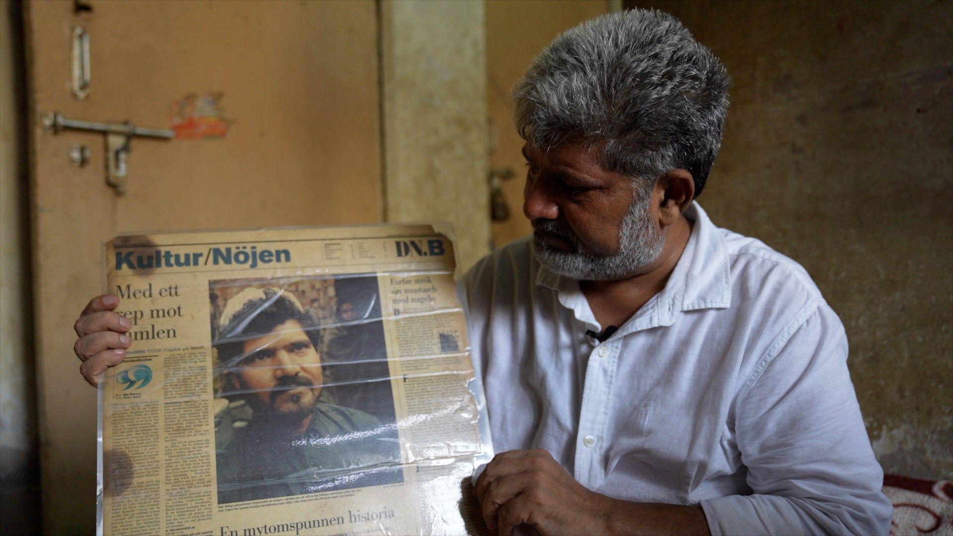 Vanishing Troupers: India's Street Magicians Fade From the Streets