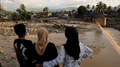 Indonesia Faces Catastrophe as Hundreds Remain Missing Amid Severe Flooding