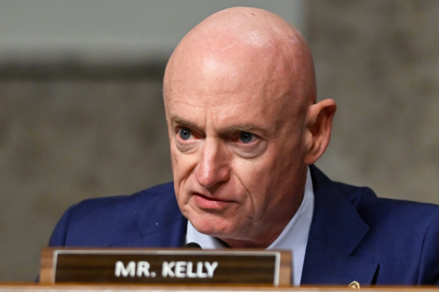Pentagon's Investigation into Senator Kelly Raises Legal Concerns