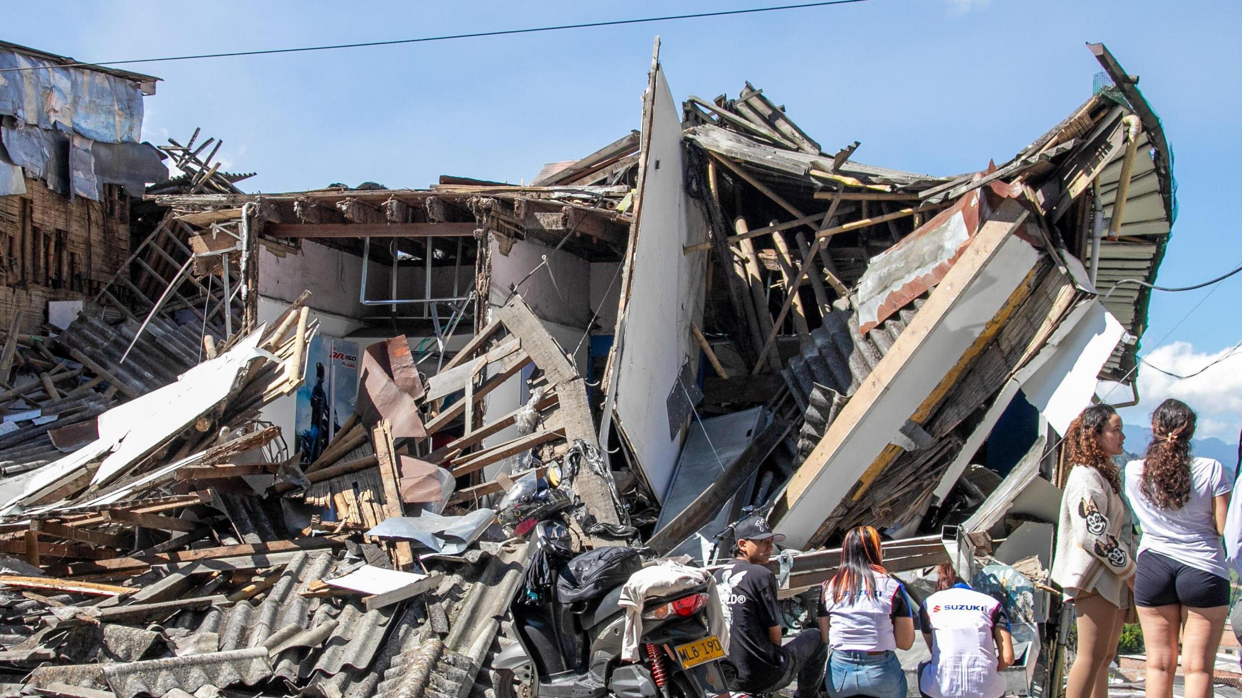 Colombia Hit by 7.4‑Magnitude Earthquake, 132 Dead and National Emergency Declared