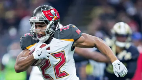 Tragic Death of Former NFL Player Doug Martin in Police Custody