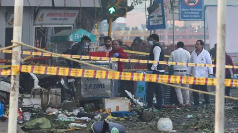 Suspected Terrorist Arrested Following Deadly Car Bomb Attack in Delhi