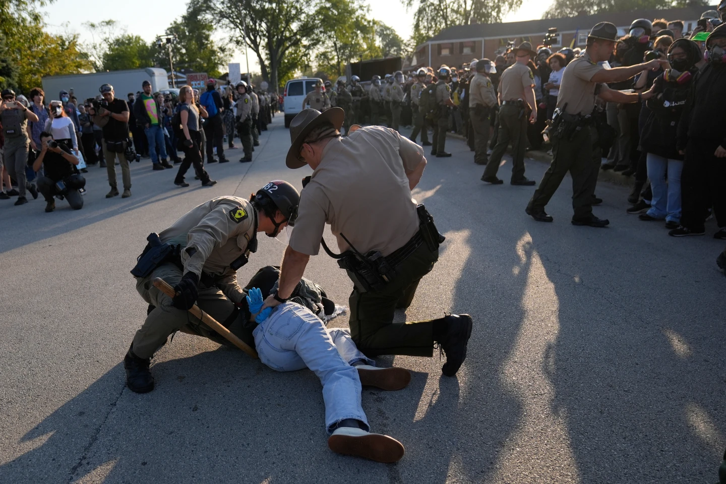 Tensions Escalate as Protesters and Law Enforcement Clash at Broadview ICE Facility