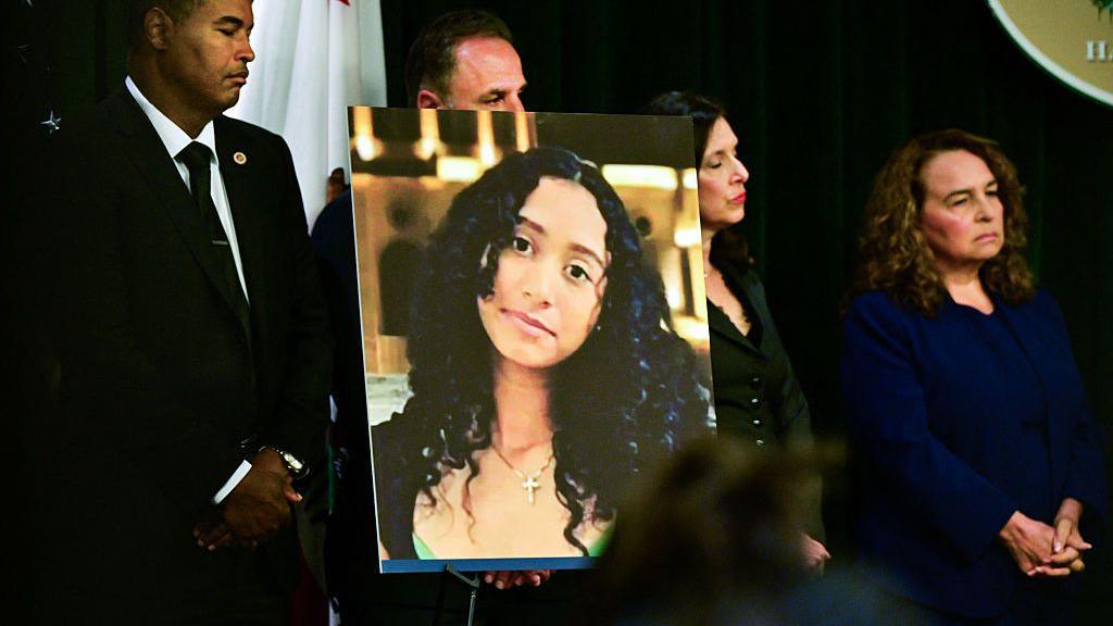 Singer D4vd Accused of Killing 14‑Year‑Old Teen After Text‑Message Allegations of Pregnancy and Abuse