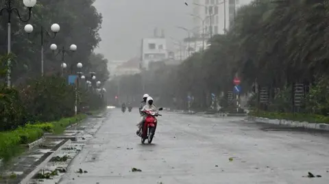 Typhoon Kalmaegi Devastates Philippines, Hits Vietnam with Full Force