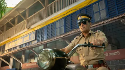 From Capturer to Celebrity: The Inspiring Tale of Inspector Zende, the 'Bikini Killer' Captor
