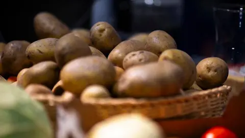 Bumper Potato Harvest Leads to Free Distribution in Germany