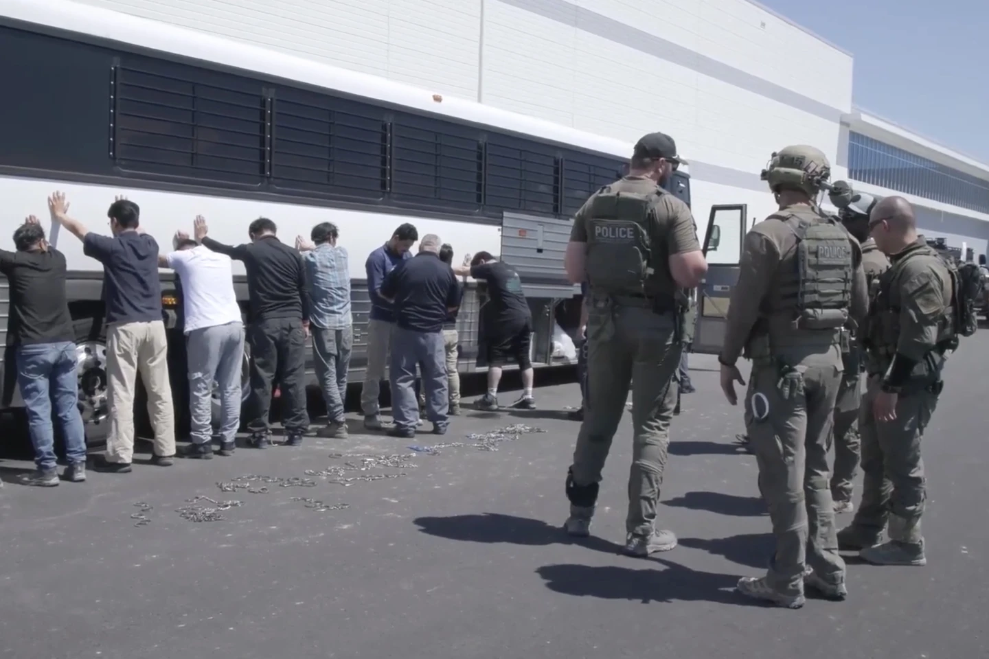 Over 300 South Korean Workers Detained in US Immigration Raid Set for Release
