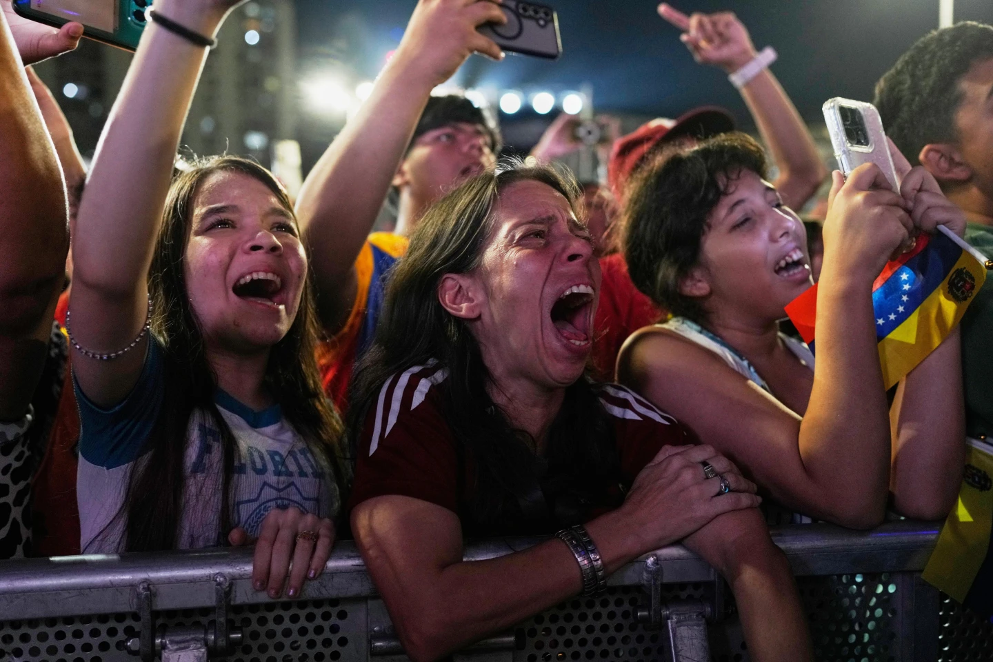 Venezuelan Happiness Erupts as National Baseball Team Claims World Championship