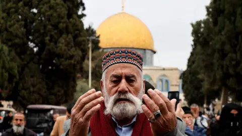 Jerusalem’s Sacred Site Faces Tension as Nationalists Challenge the Status Quo
